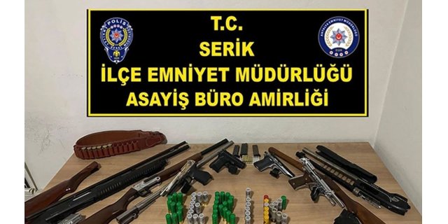 Serik'te Şafak Baskını: Silah ve Uyuşturucu Operasyonuyla Gözaltılar